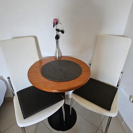 House Berry Primosten