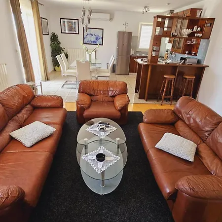 House Berry Apartmán