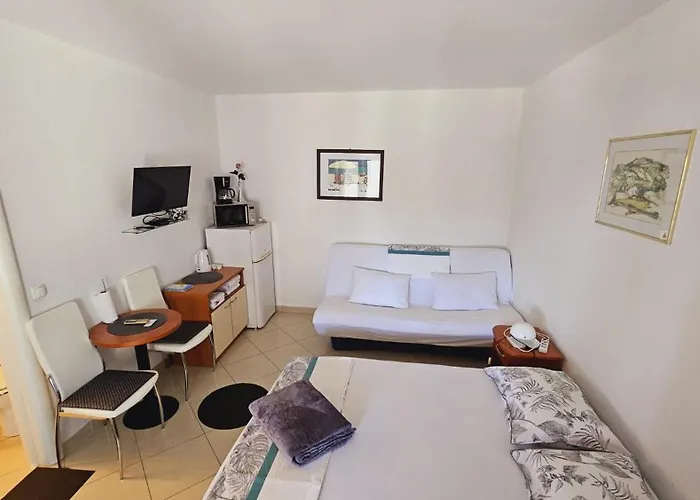 House Berry * פרימוסטן