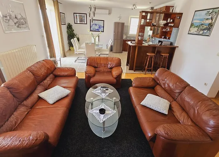 House Berry דירה