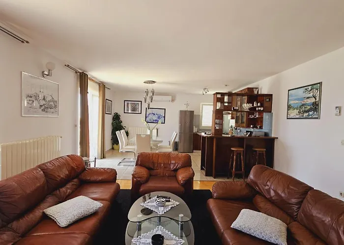 House Berry Appartement Primošten